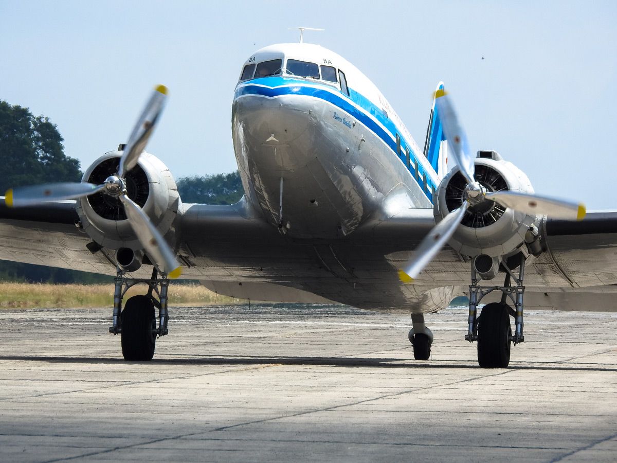 Douglas DC-3