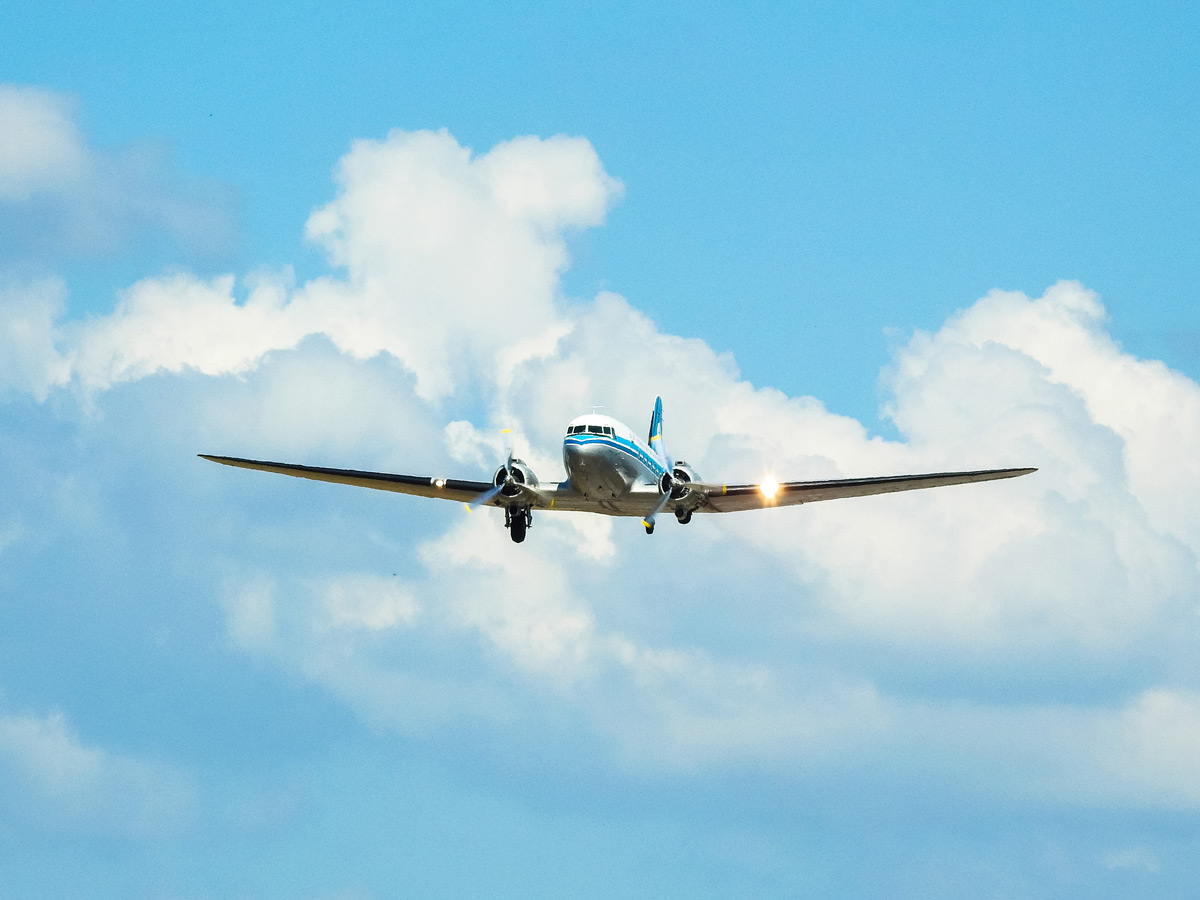 Douglas DC-3